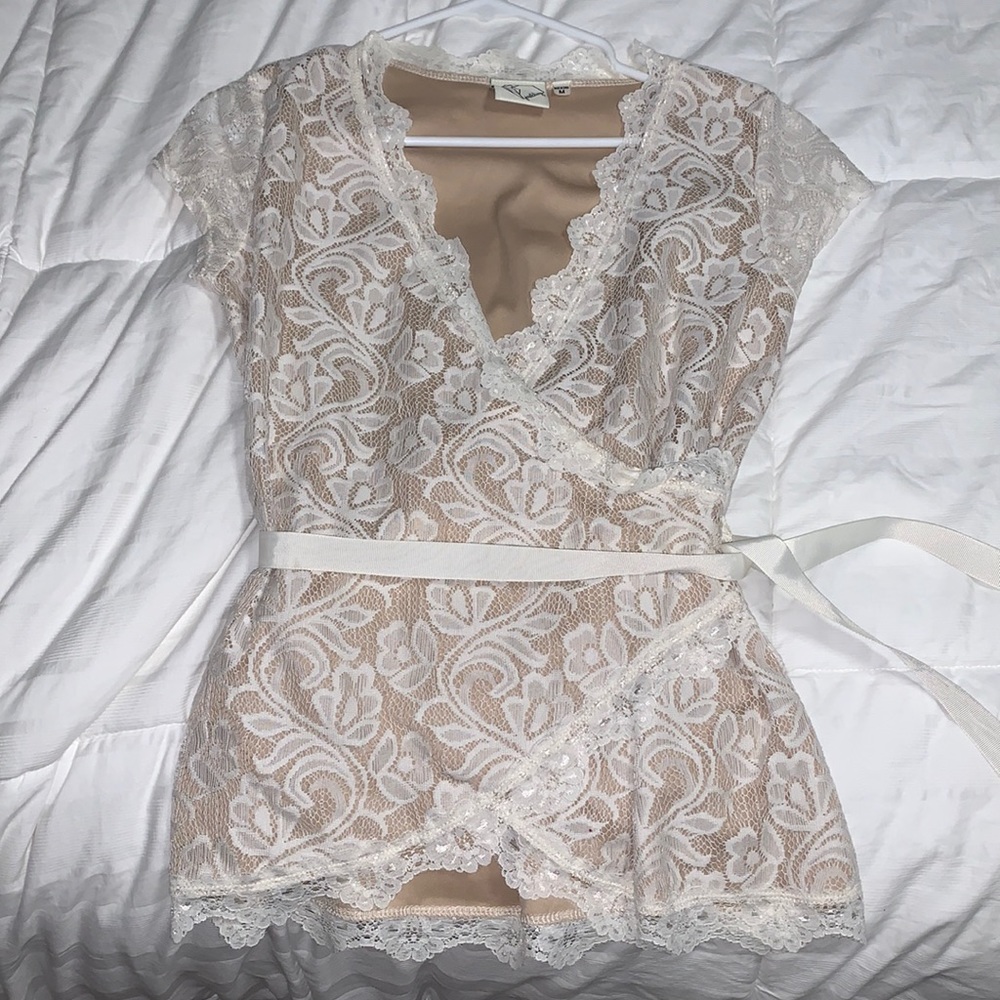 Lace blouse top ✨